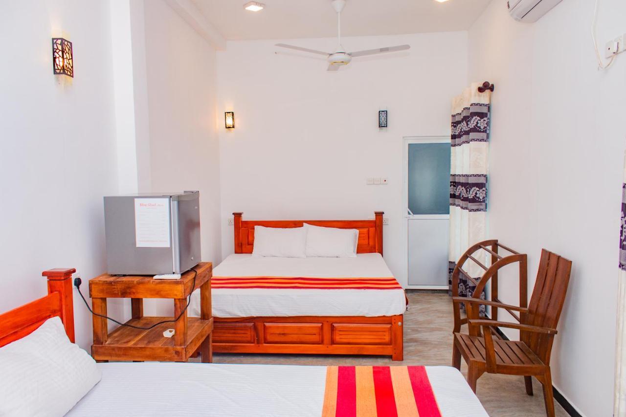 Murphy Cave Hotel Mirissa Bagian luar foto
